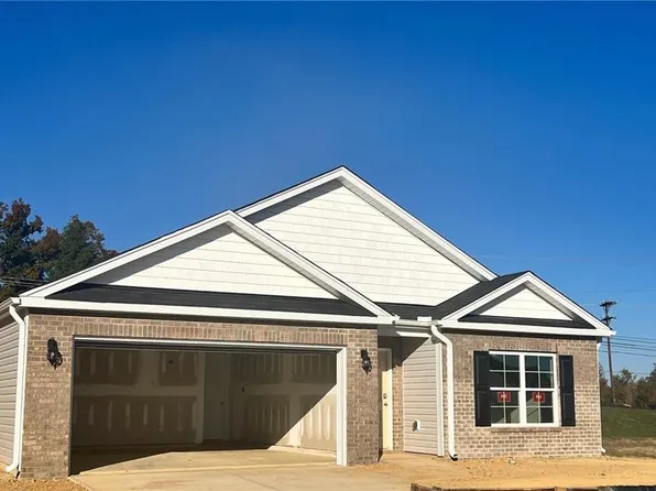 422 Leven Dr, Gibsonville, NC 27249
