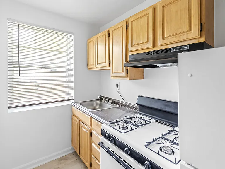 206 Trenton Pl SE #302 — Photo 6