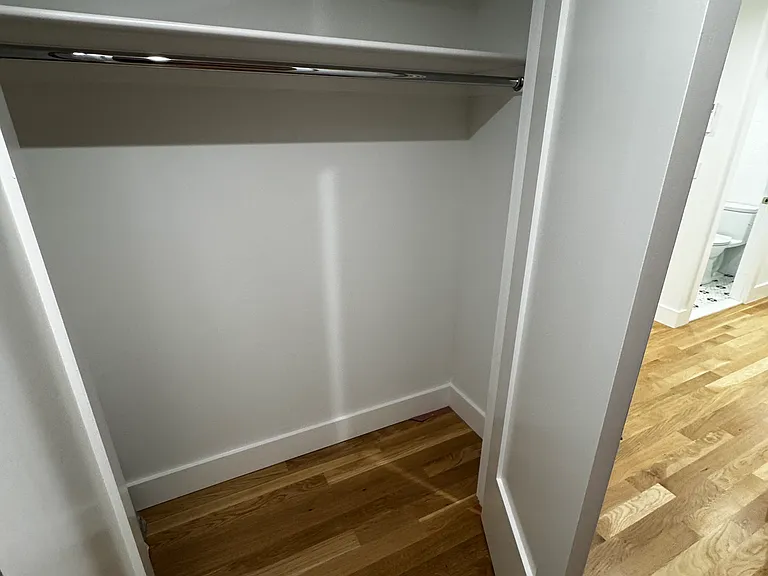 269 Alexander Ave #1B — Photo 4