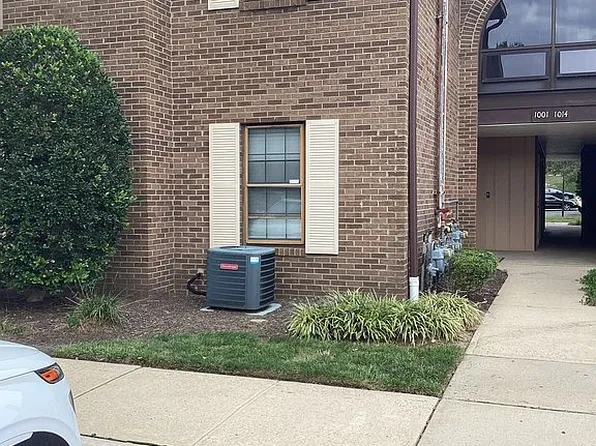 1001 Wellington Pl, Aberdeen, NJ 07747