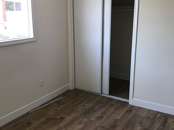 3rd image of 10035 Alondra Blvd