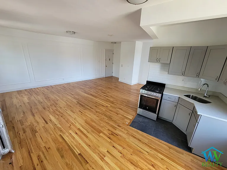 2080-2090 Grand Concourse #47B — Photo 7