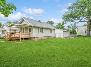 1143 Center Point Rd NE, Cedar Rapids, IA 52402