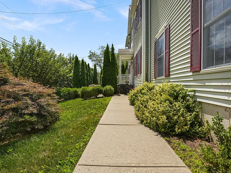 56 Barholm Ave — Photo 26