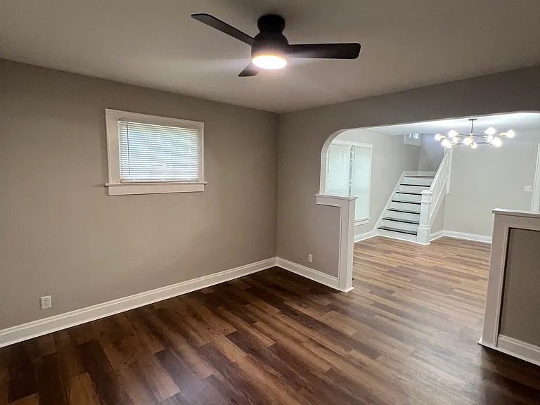 486 & 488 Southwood Ave #486 — Photo 5