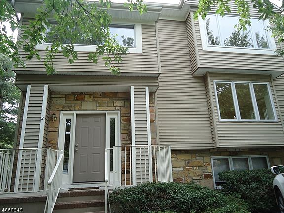 2nd image of 2 Clarken Dr