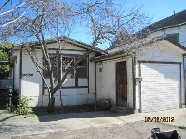9656 D St, Oakland, CA 94603
