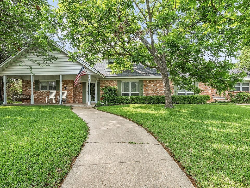 1st image of 5601 Woodcastle Dr