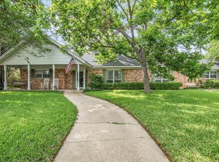 5601 Woodcastle Dr, Waco, TX 76710