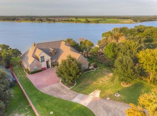 810 Summerlin Dr, Granbury, TX 76048