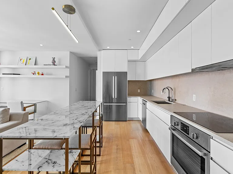 112 Fleet Pl #12A — Photo 6