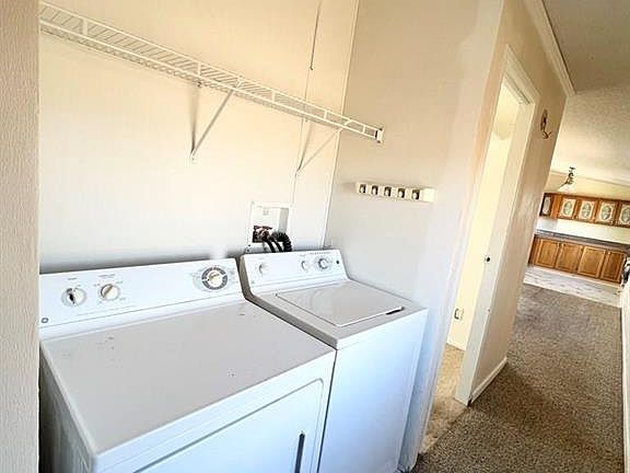 5th image of 122 Highland Ave
