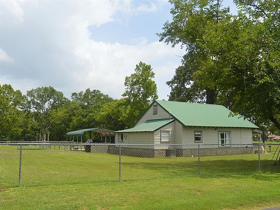 3rd image of 663 SW County Road 3230