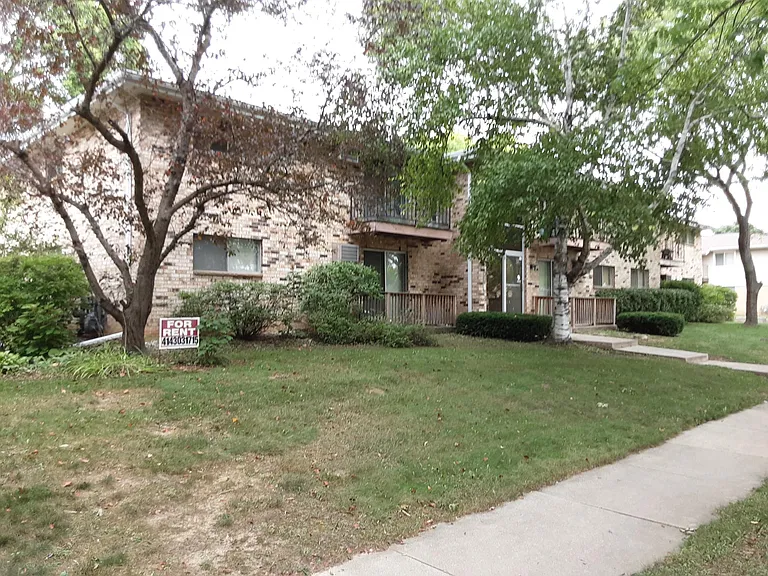10330 W Dean Rd — Photo 3
