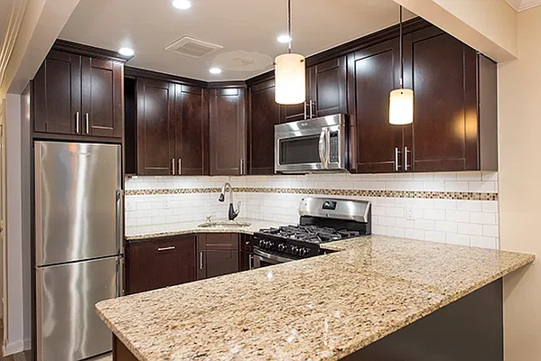 Rented by Perry Associates NYC Inc | media 2