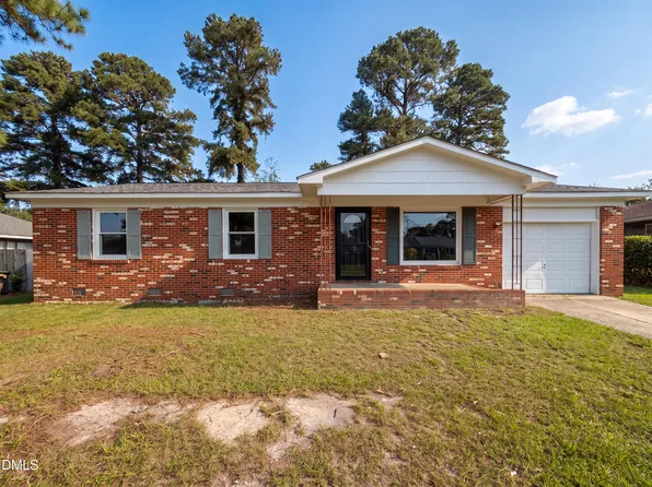 720 Carnegie Dr, Fayetteville, NC 28311