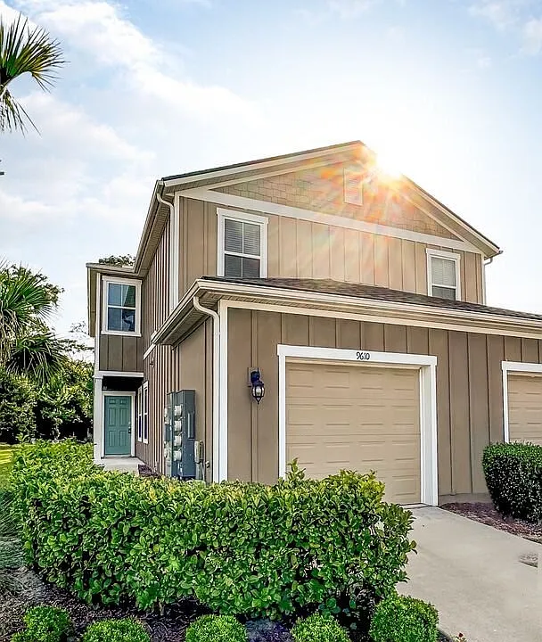 9610 Baylin Ct