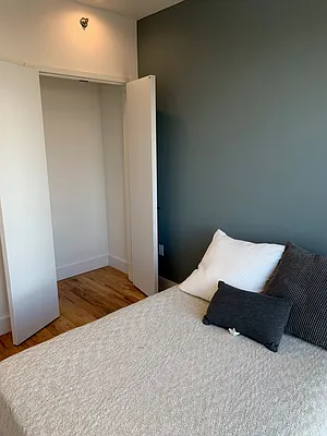 Rented by Roomeze | media 42