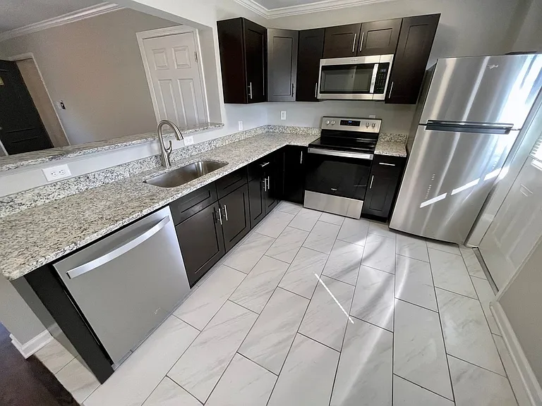789 Briarcliff Rd — Photo 4