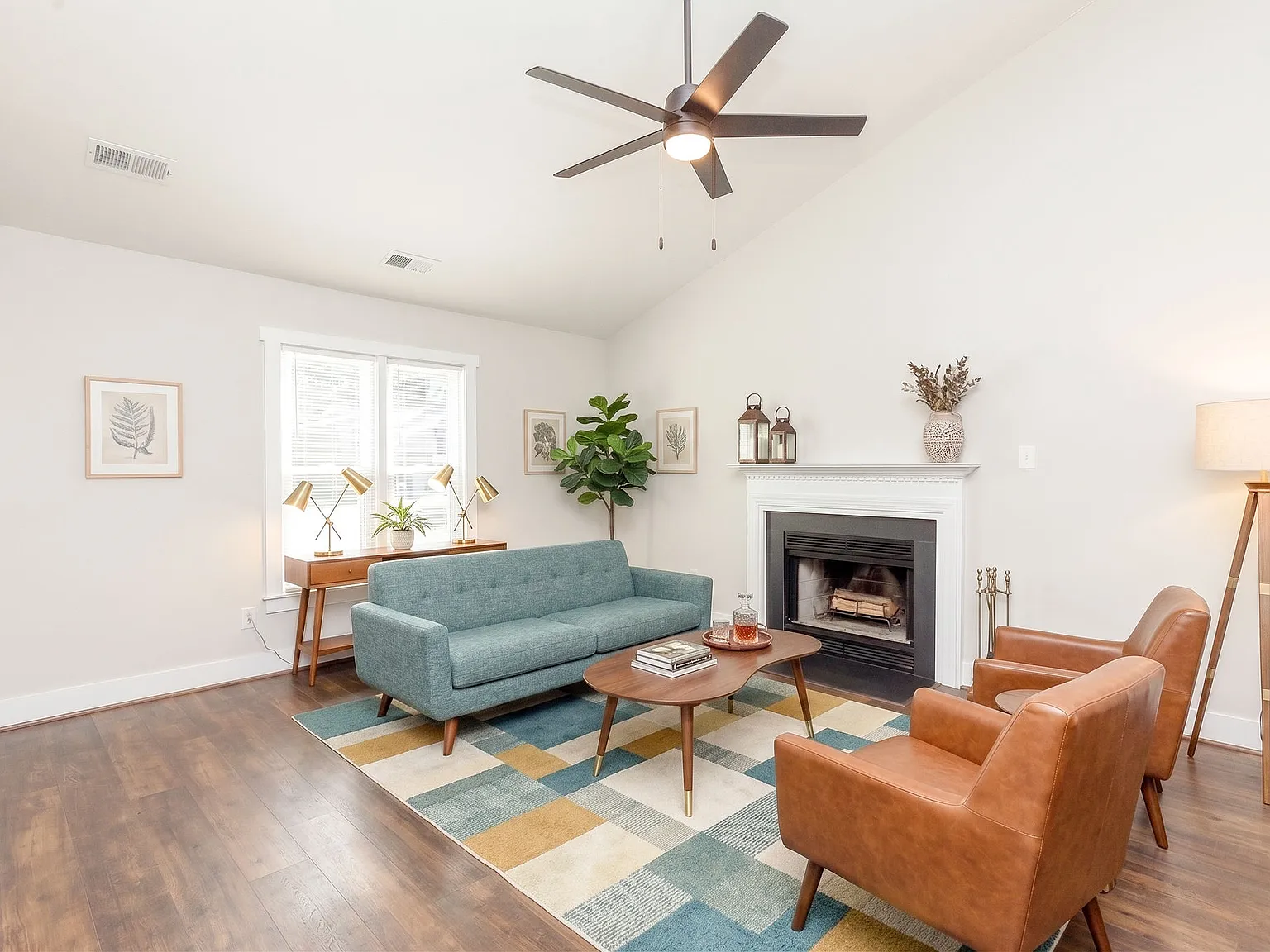 2 bed, 888 sqft, $1,650 — Photo 4
