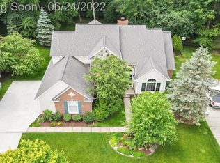 4273 Arcadia Dr, Auburn Hills, MI