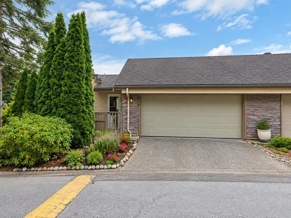 1215 Lansdowne Dr #406, Coquitlam, BC V3E 2P2