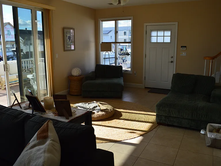 851 Ocean St — Photo 10