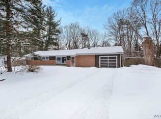 106 Woodland Dr, East Aurora, NY 14052