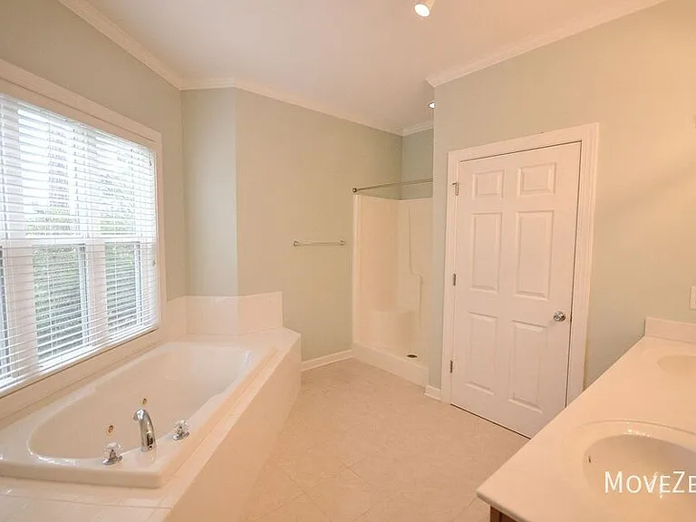 210 Fullford Ln #102 — Photo 20