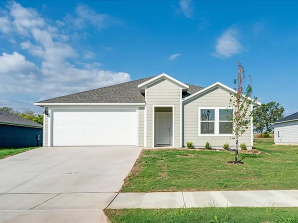 550 Riggs St, Prairie Grove, AR 72753
