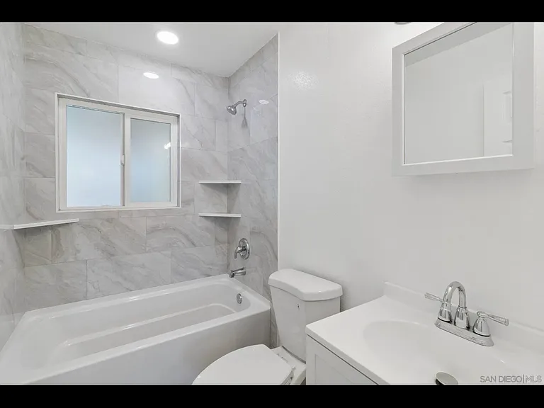 8717 Carribean Way — Photo 4