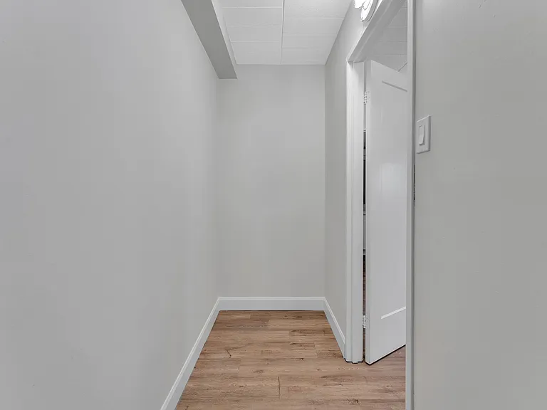107 Compton St — Photo 17