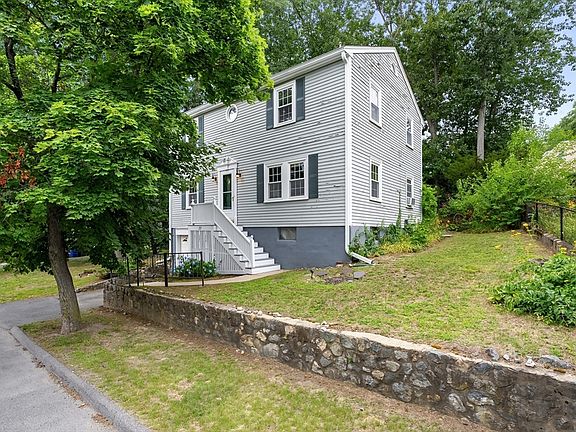 2nd image of 77 Wright St