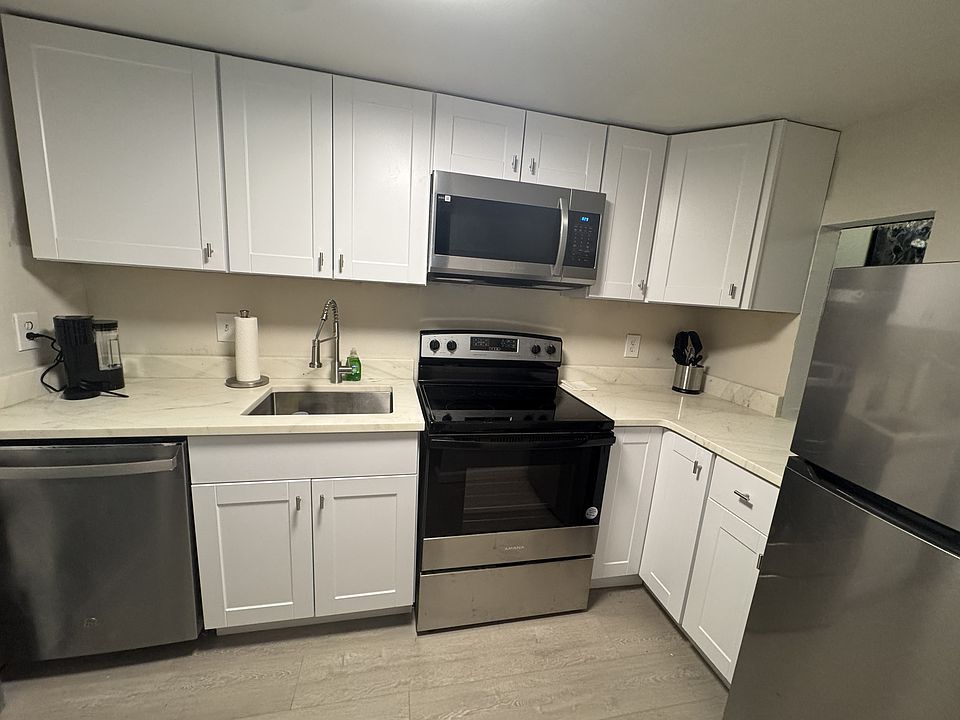 1st image of 707 SW 75th St APT 103