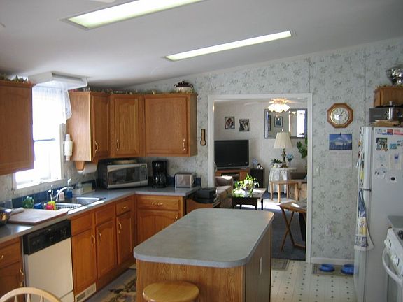 Plenty of Cabinet/Counter