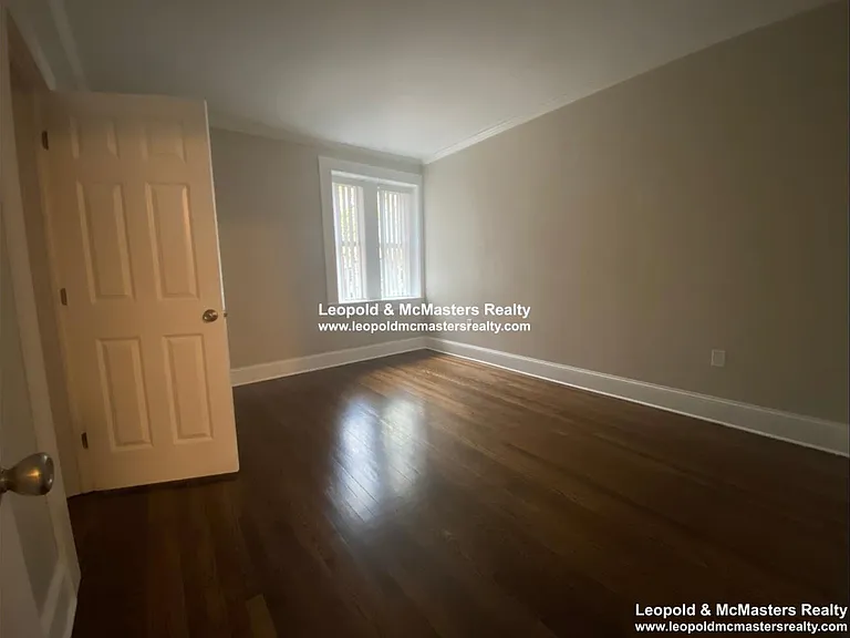 22 Short St #2 — Photo 6
