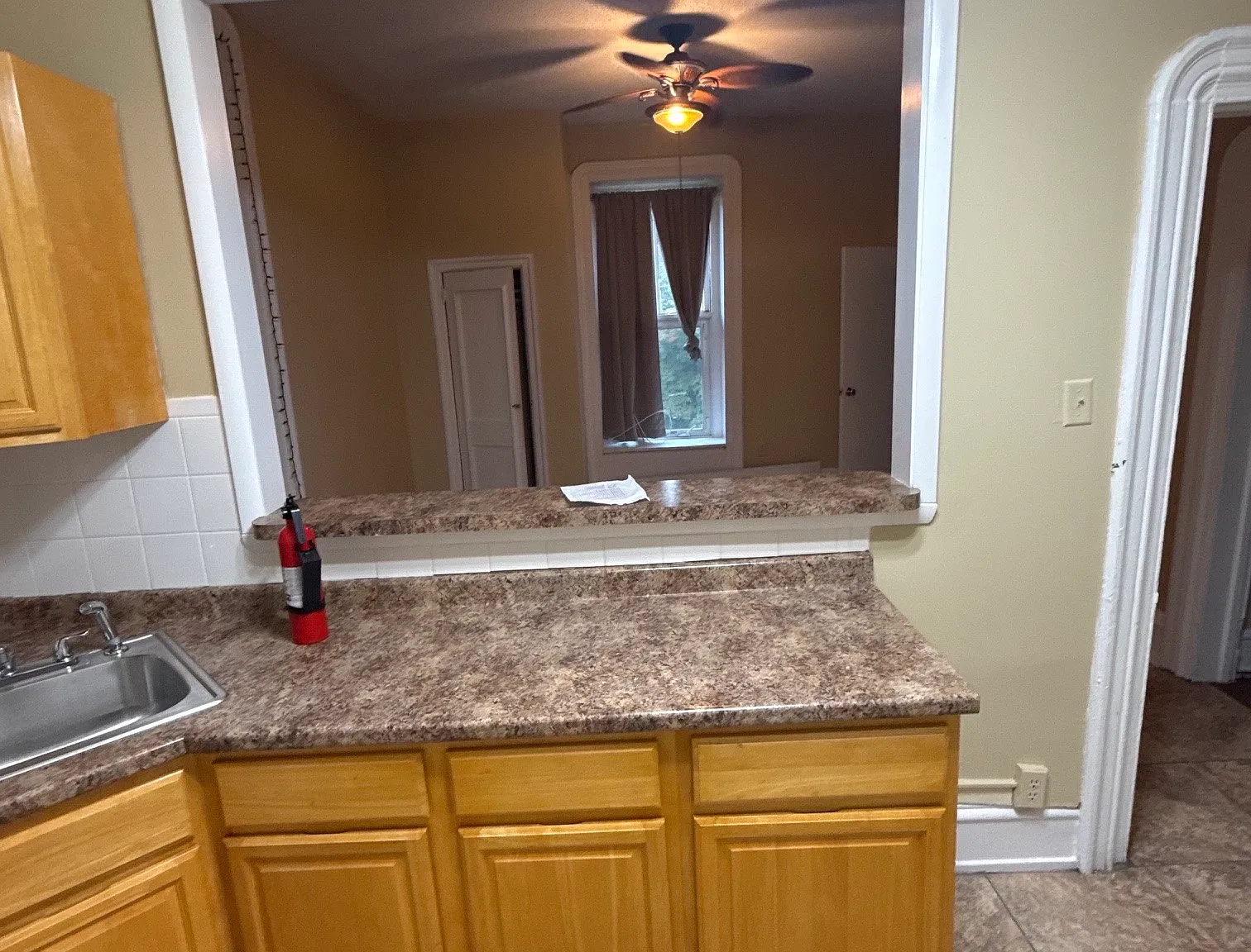 2 bed, 600 sqft, $1,050 — Photo 3