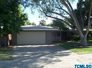 1628 W Cambridge Ave, Visalia, CA 93277