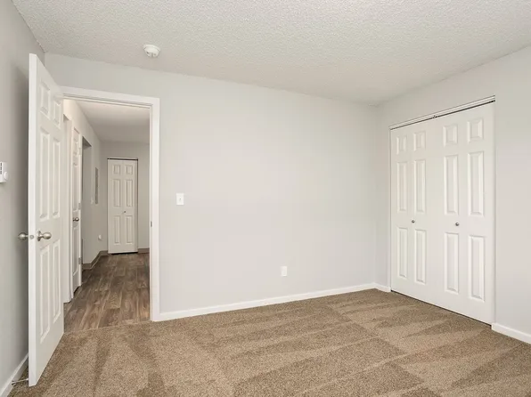 Valley Avenue 1412, 1412 Valley Ave E #8, Sumner, WA 98390