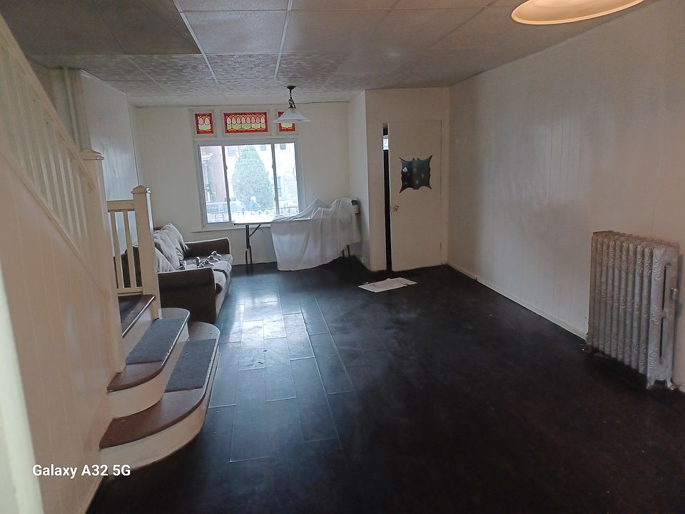 1st image of 455 Chestnut St