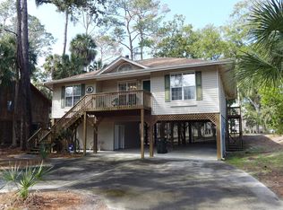 4 Gun Bluff Rd, Edisto Island, SC 29438