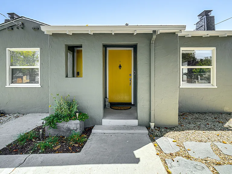 972 S 8th St — Photo 14