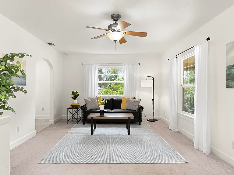 231 Glenbrook Dr — Photo 4