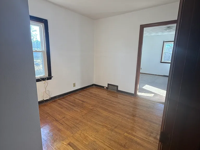924 29th Ave — Photo 9