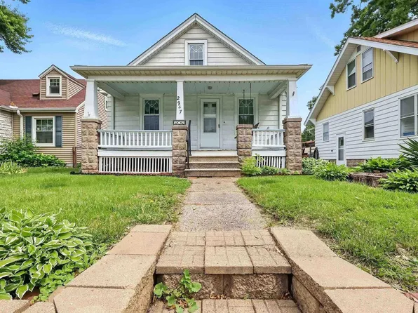 2947 12th Ave, Moline, IL 61265