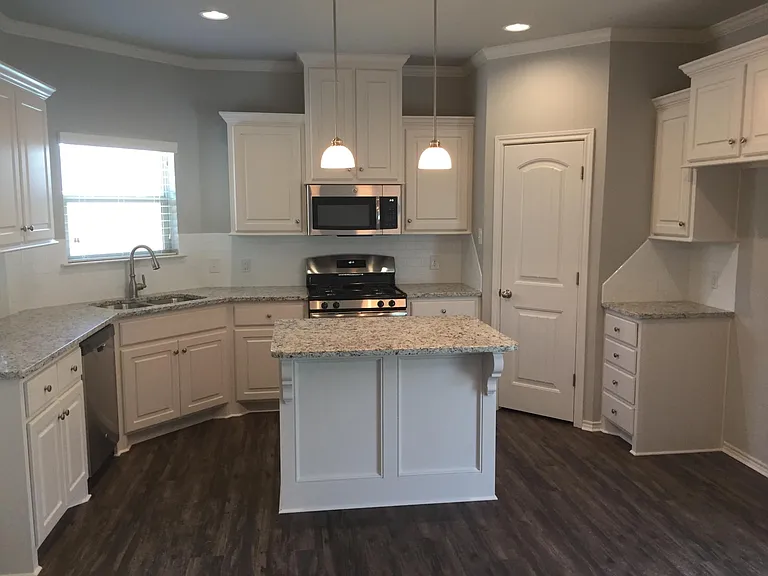 12201 Orlando Ave — Photo 3