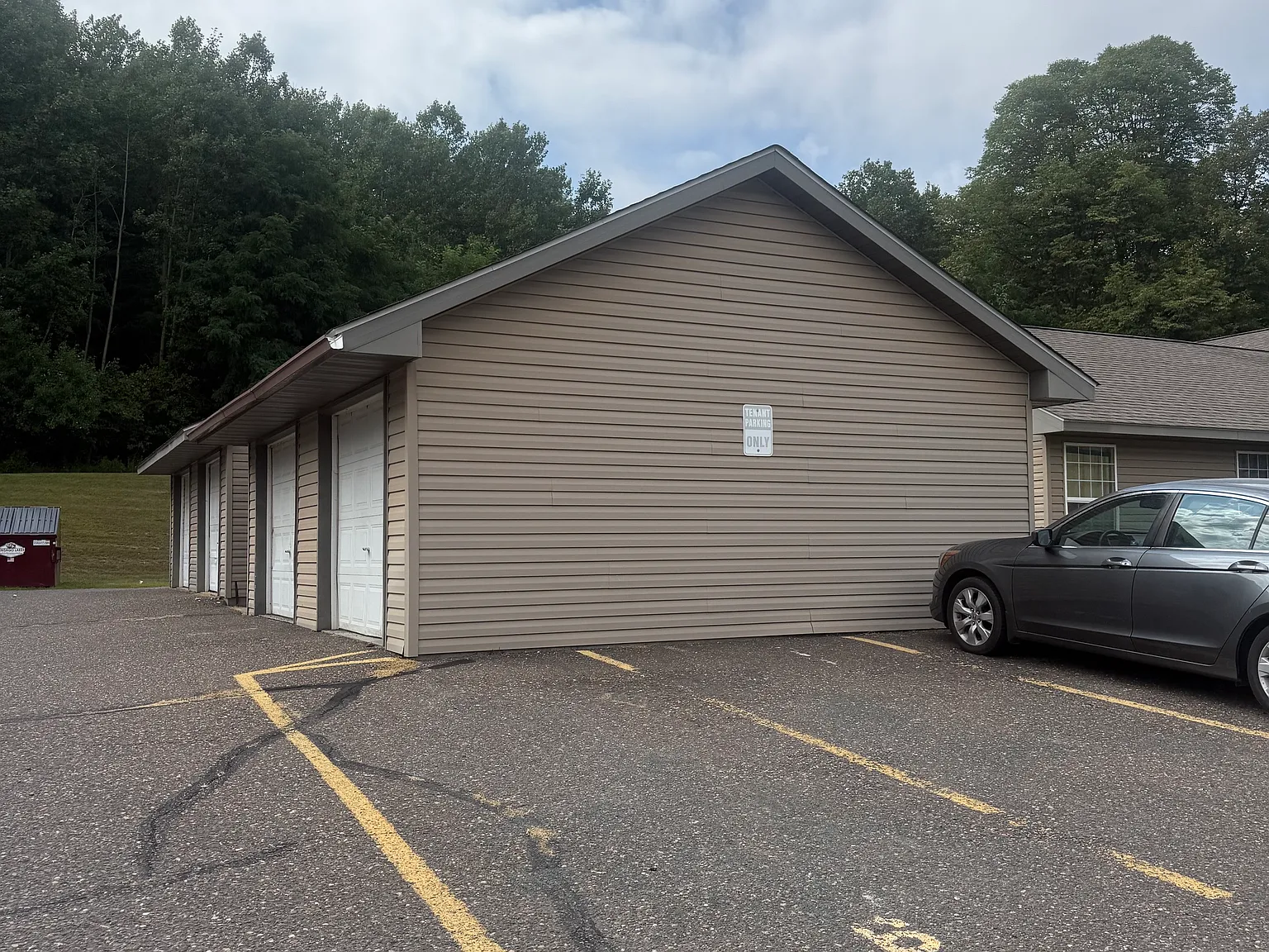 1 bed, 750 sqft, $1,150 — Photo 2