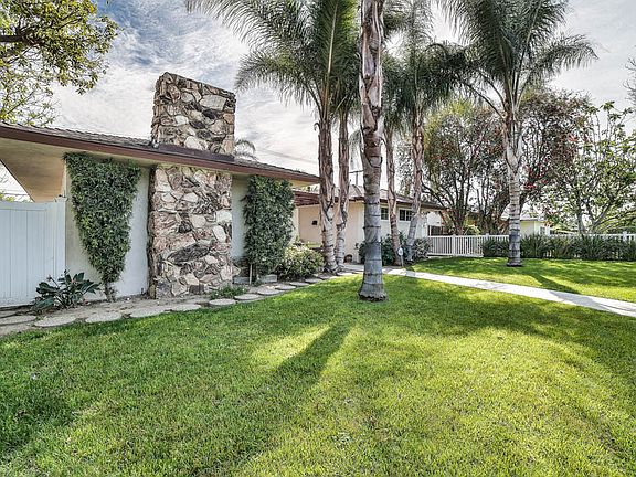 4th image of 16650 Nordhoff St