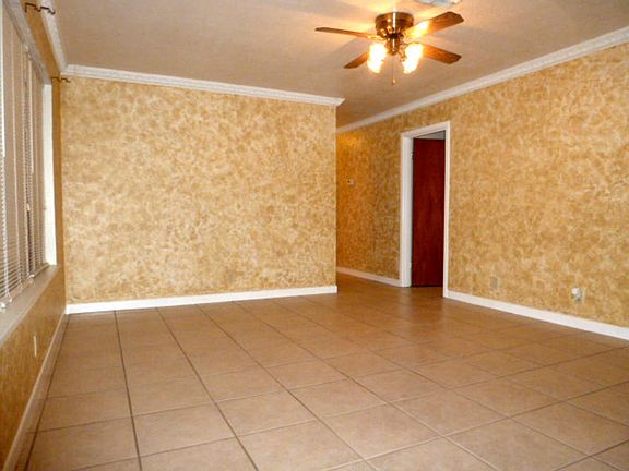 2nd image of 4329 Belfast Dr