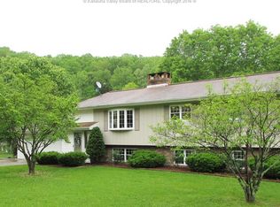 9 Marty Ln, Saint Albans, WV 25177